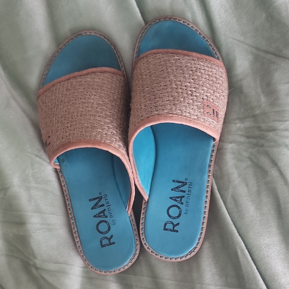 Women's Tan and Blue Slide Sandals Roan